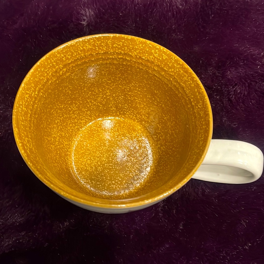 Pier 1 Imports Design 19oz set of 2 collectible mug "Sponge-like art Butterfly" - Picture 3 of 9